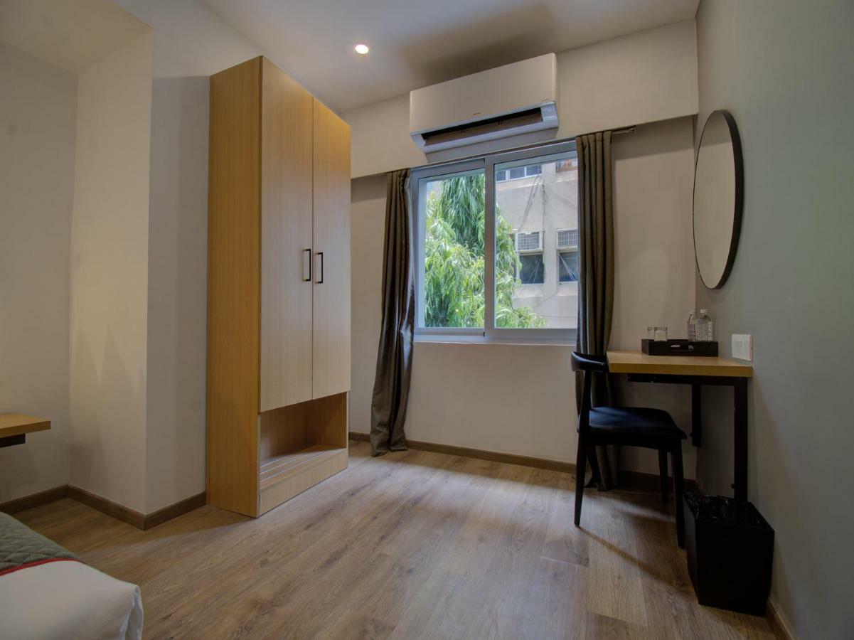 Oyo Townhouse 150 Shreyas Colony Hotel Ahmedabad Ngoại thất bức ảnh